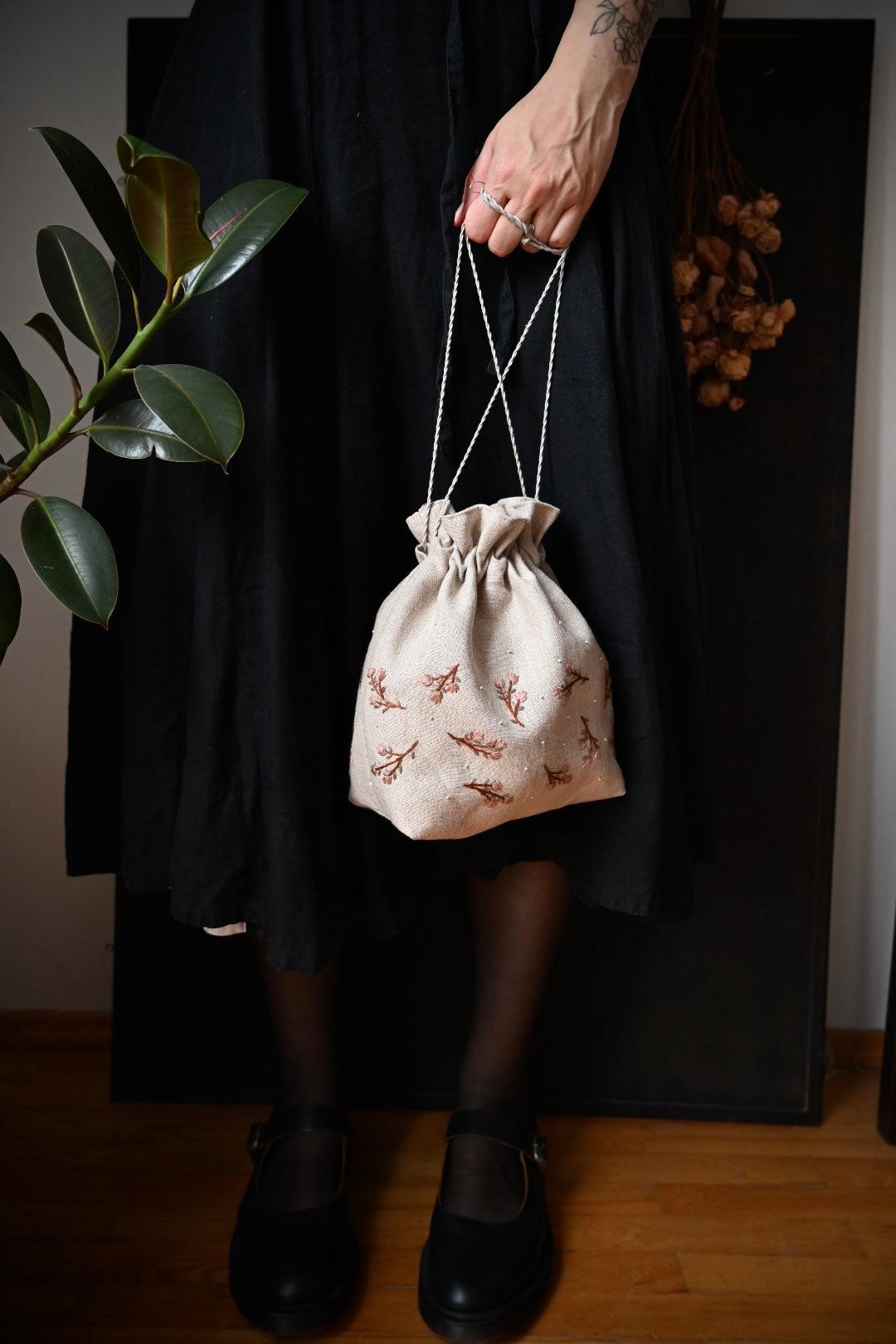 Gentleness festive pouch